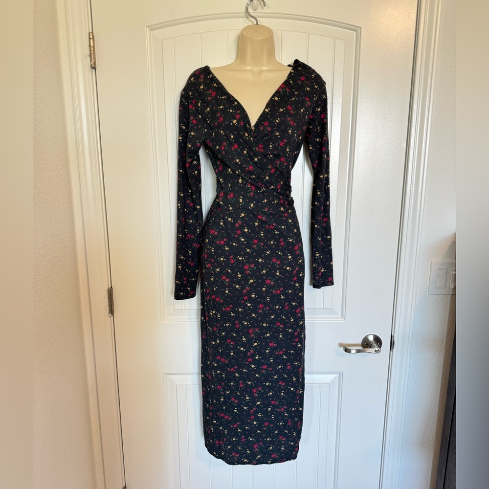 Reformation black‎ floral Tencel Blend Romantic tie wrap dress size small